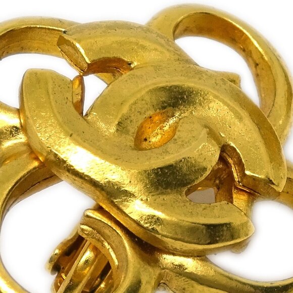 Chanel Clover CC Earrings Clip-On Gold 96P - Picture 3 of 4
